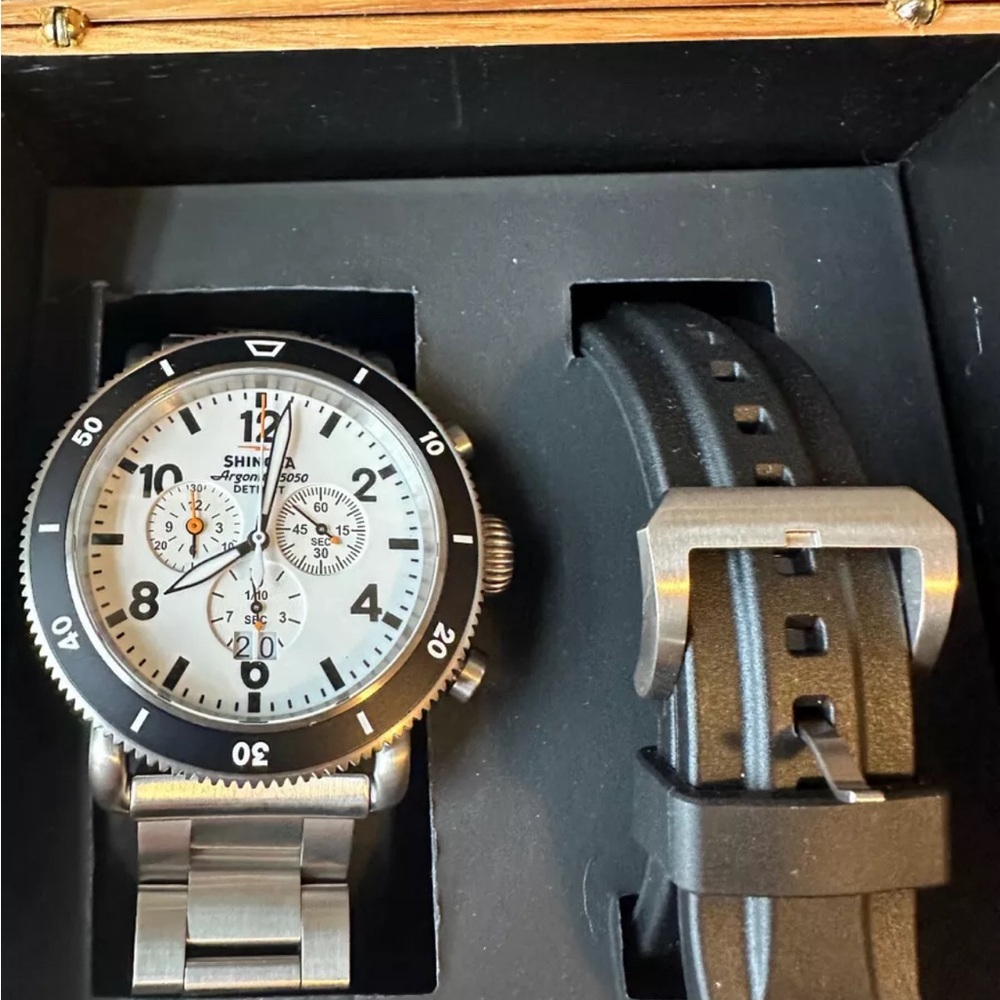 Shinola Runwell Blizzard Titanium full lume dial